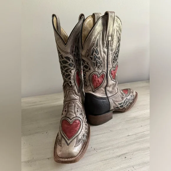 Rare Corral Vintage Heart & Wings square toe cowgirl boot | sz 7 - Picture 1 of 12